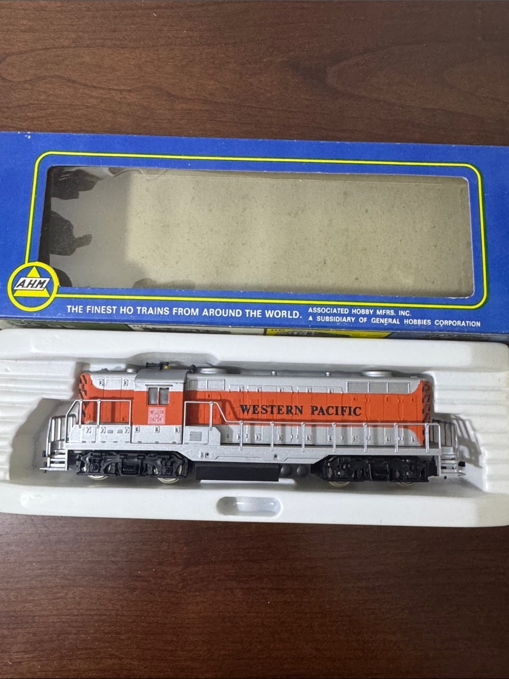 AHM Western Pacific HO Scale Diesel Locomotive (New)